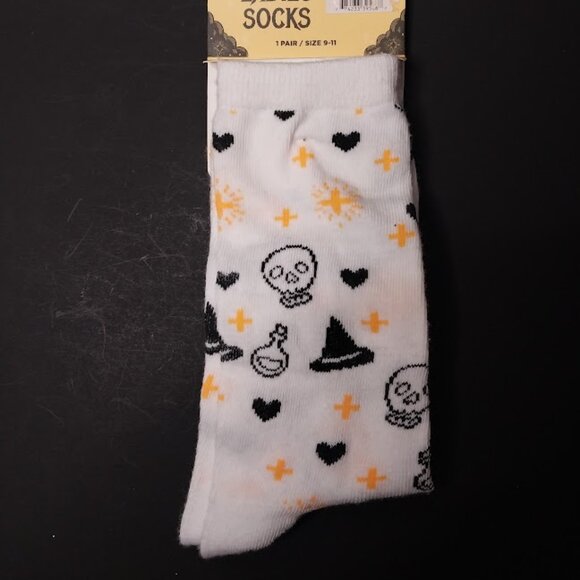 Halloween Ladies Socks - Picture 1 of 4